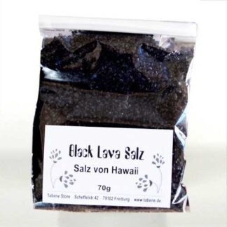 Black Lava Salz, das traditionelle schwarze Salz aus Hawaii. Fein aromatisches Meersalz mit weichem Geschmack und faszinierende Farbe mit den schwarz-funkelnden Salzkristallen.