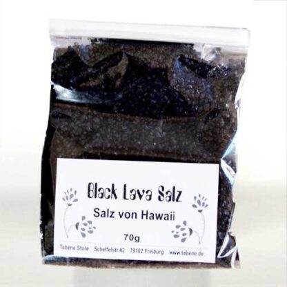 Black Lava Salz, das traditionelle schwarze Salz aus Hawaii. Fein aromatisches Meersalz mit weichem Geschmack und faszinierende Farbe mit den schwarz-funkelnden Salzkristallen.