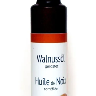 Hochwertiges Walnussöl, leicht geröstet und schönend kalt gepresst durch traditionelle Steinmühlen Pressung.